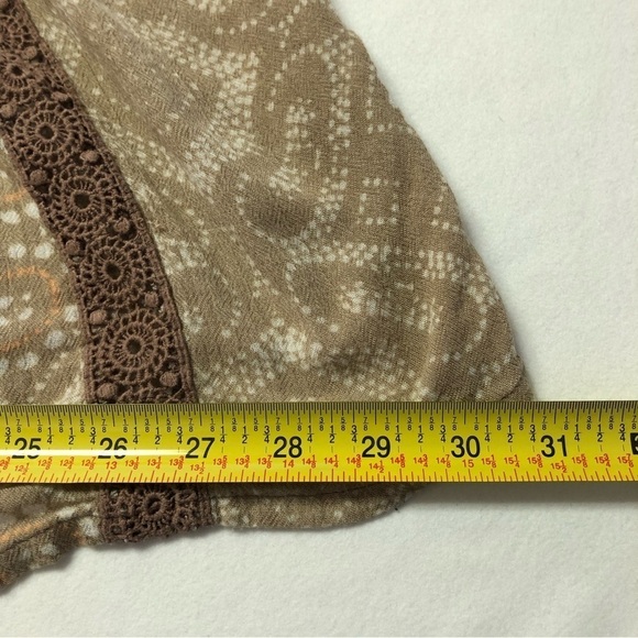 O’NEILL Brown Boho Flowy V-Neck Babydoll Top With Crochet Detailing Size Medium - Picture 12 of 12